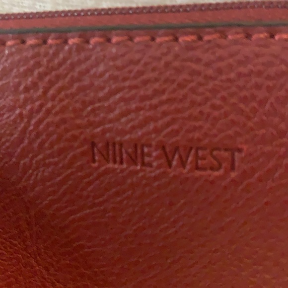 Nine West clutch burgundy - Picture 5 of 7